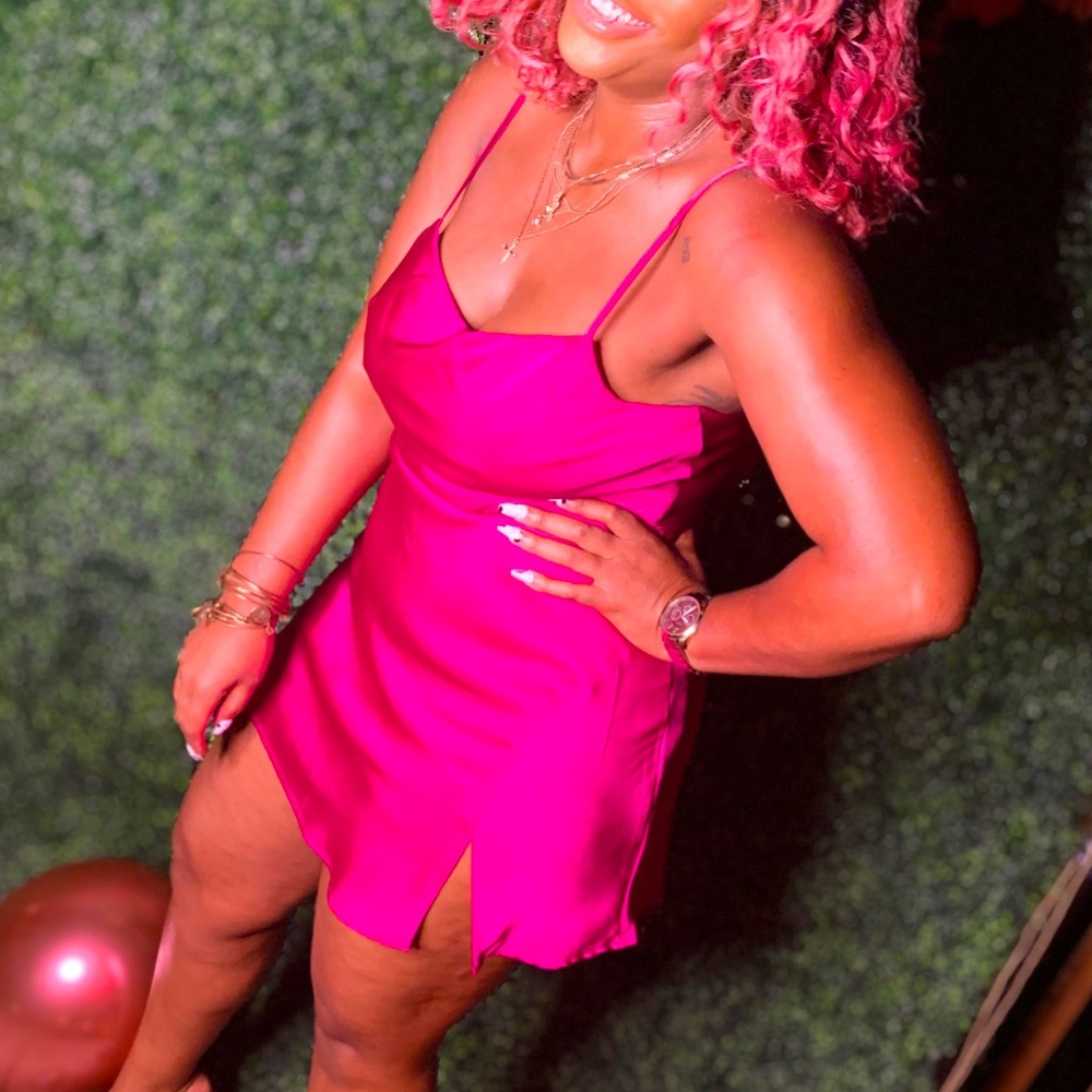 Fushia satin min dress